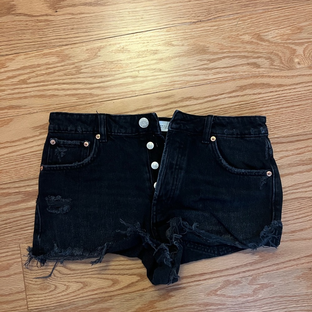 BLACK ZARA MINI SHORTS